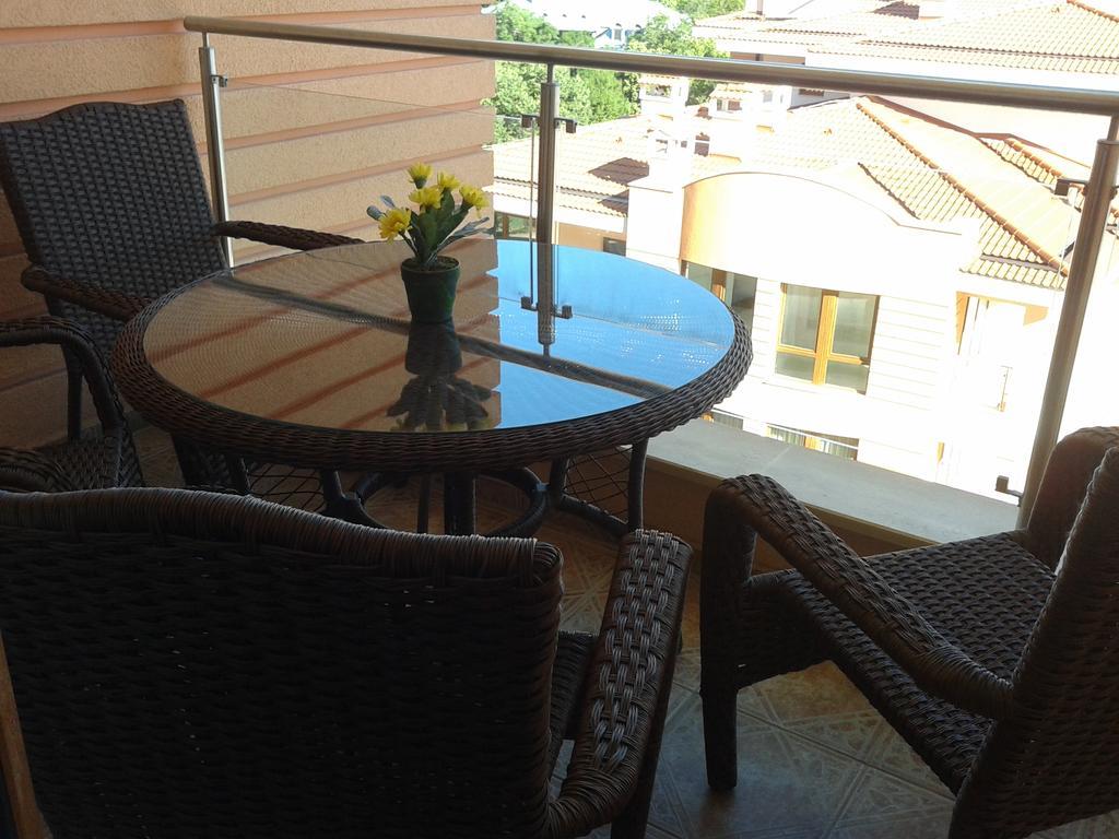 Apartment In St. Constantine And Helena Sankt Konstantin & Helena Eksteriør billede